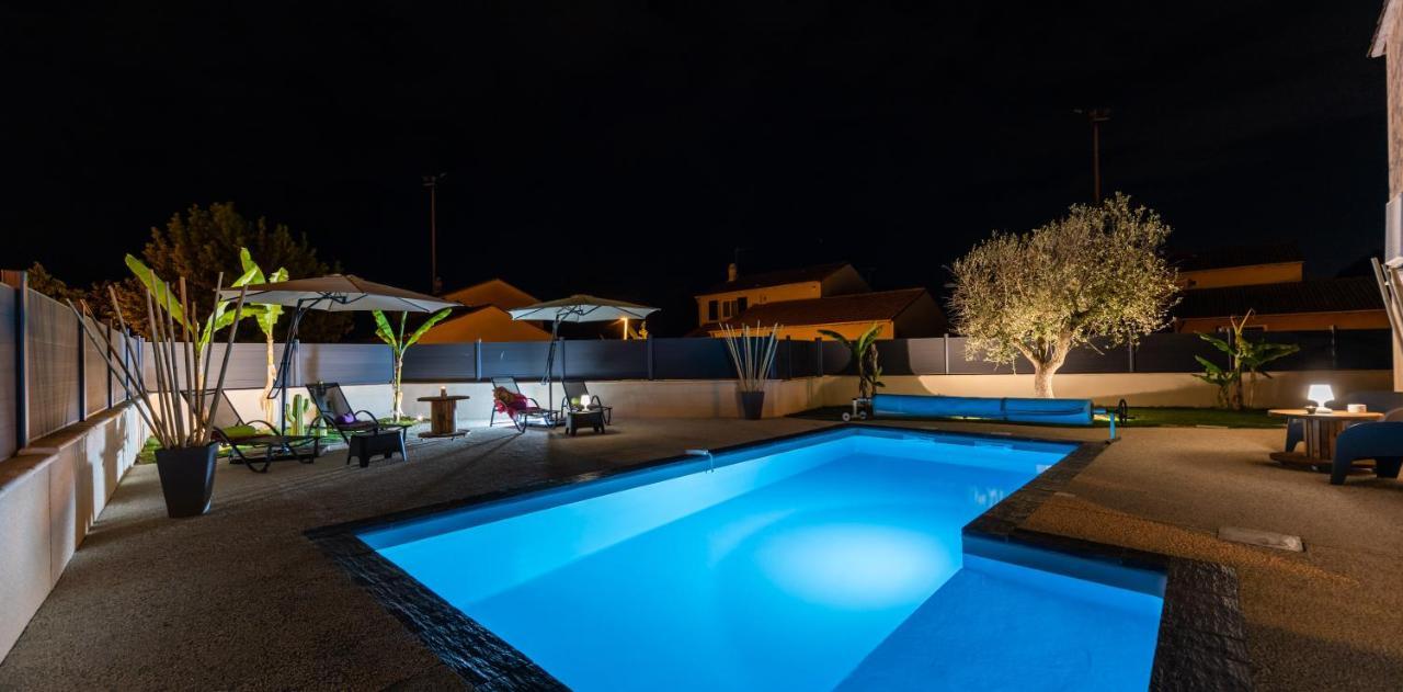 Villa Des Oliviers Sublime Villa Avec Piscine Chauffee Et Privee Et Baby Foot Bon-Encontre Luaran gambar