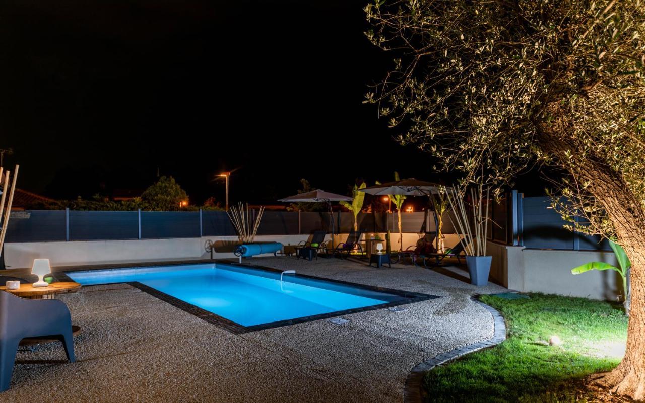 Villa Des Oliviers Sublime Villa Avec Piscine Chauffee Et Privee Et Baby Foot Bon-Encontre Luaran gambar